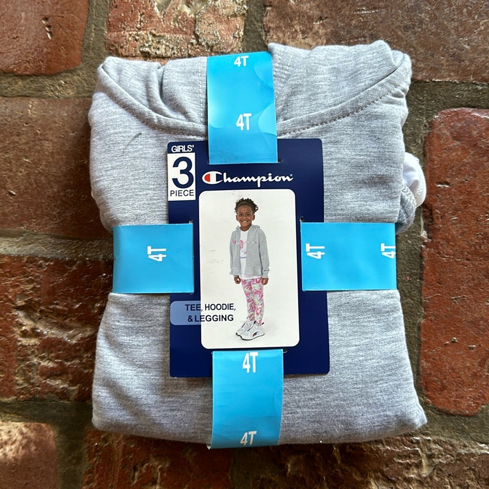 NWT Champion 3-Piece Outfit : 4T